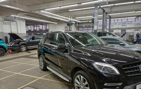 Mercedes-Benz M-Класс, 2014 год, 3 200 000 рублей, 17 фотография