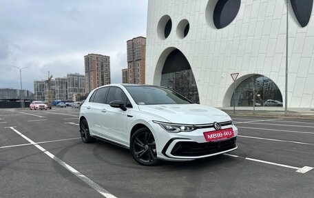 Volkswagen Golf VIII, 2022 год, 2 480 000 рублей, 2 фотография