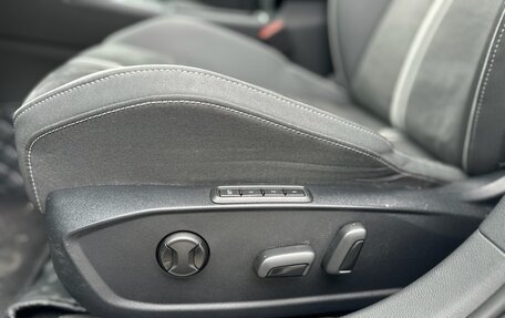 Volkswagen Golf VIII, 2022 год, 2 480 000 рублей, 18 фотография