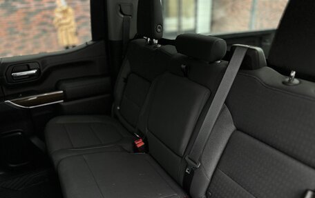 Chevrolet Silverado, 2021 год, 5 700 000 рублей, 25 фотография