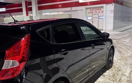 Hyundai Solaris II рестайлинг, 2012 год, 900 000 рублей, 7 фотография