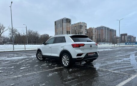 Volkswagen T-Roc I, 2023 год, 2 100 000 рублей, 4 фотография