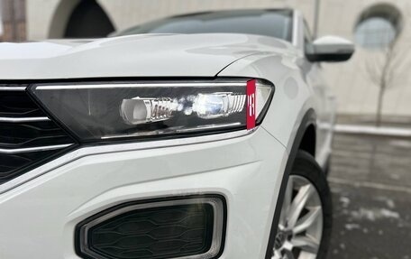 Volkswagen T-Roc I, 2023 год, 2 100 000 рублей, 9 фотография