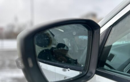 Volkswagen T-Roc I, 2023 год, 2 100 000 рублей, 13 фотография