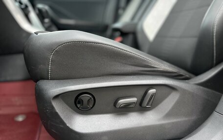 Volkswagen T-Roc I, 2023 год, 2 100 000 рублей, 26 фотография