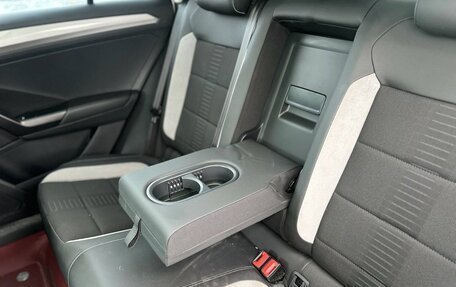 Volkswagen T-Roc I, 2023 год, 2 100 000 рублей, 28 фотография