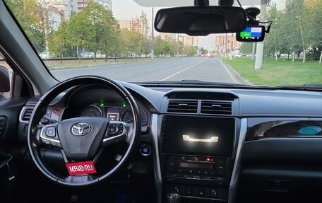 Toyota Camry, 2016 год, 2 350 000 рублей, 7 фотография
