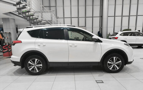 Toyota RAV4, 2018 год, 2 750 000 рублей, 5 фотография