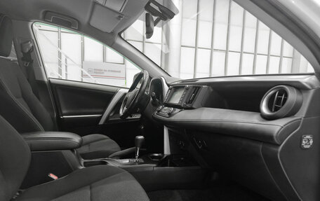 Toyota RAV4, 2018 год, 2 750 000 рублей, 13 фотография