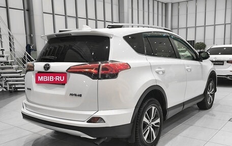 Toyota RAV4, 2018 год, 2 750 000 рублей, 6 фотография