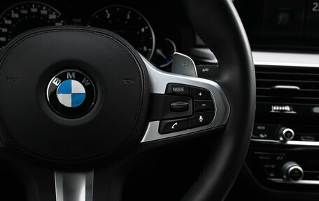 BMW 5 серия, 2019 год, 3 369 000 рублей, 15 фотография