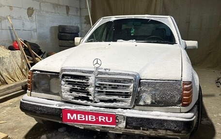 Mercedes-Benz W124, 1987 год, 160 000 рублей, 1 фотография