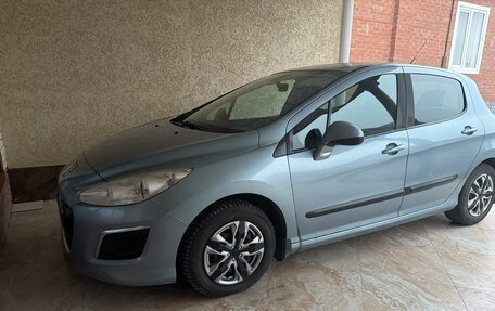 Peugeot 308 II, 2011 год, 499 999 рублей, 1 фотография