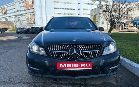 Mercedes-Benz C-Класс, 2011 год, 1 400 000 рублей, 3 фотография