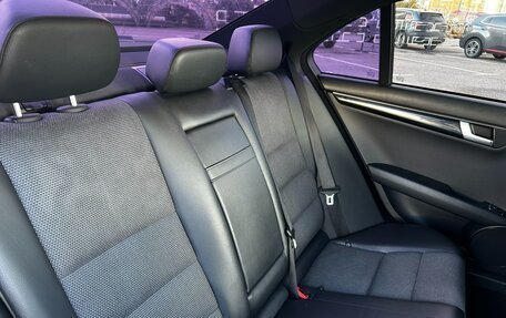 Mercedes-Benz C-Класс, 2011 год, 1 400 000 рублей, 21 фотография