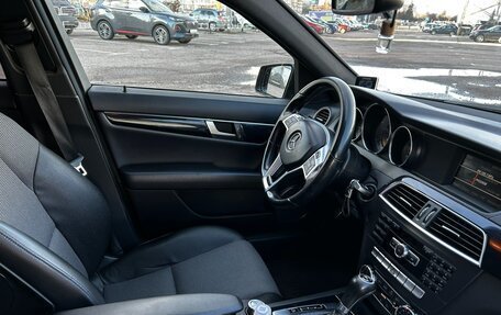 Mercedes-Benz C-Класс, 2011 год, 1 400 000 рублей, 24 фотография