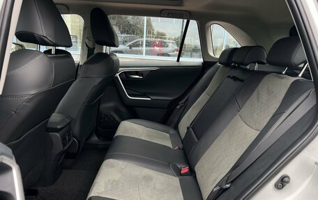 Toyota RAV4, 2025 год, 4 150 000 рублей, 8 фотография