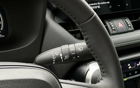 Toyota RAV4, 2025 год, 4 150 000 рублей, 13 фотография