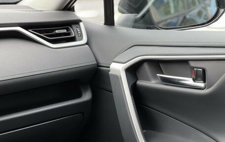 Toyota RAV4, 2025 год, 4 150 000 рублей, 27 фотография