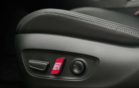 Toyota RAV4, 2025 год, 4 150 000 рублей, 28 фотография