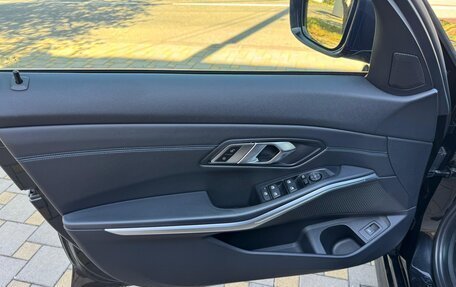 BMW 3 серия, 2019 год, 3 900 000 рублей, 20 фотография