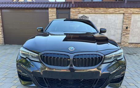 BMW 3 серия, 2019 год, 3 900 000 рублей, 32 фотография