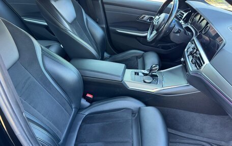 BMW 3 серия, 2019 год, 3 900 000 рублей, 26 фотография