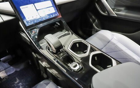 Geely Atlas, 2025 год, 13 фотография