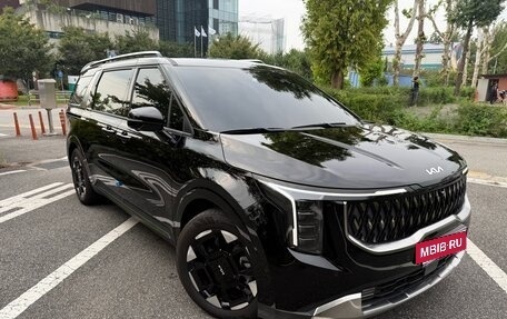 KIA Carnival, 2024 год, 6 000 123 рублей, 3 фотография