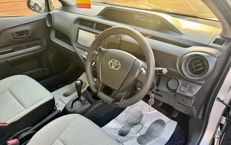 Toyota Aqua I, 2017 год, 1 179 000 рублей, 11 фотография