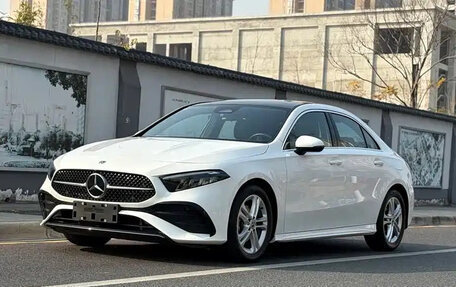 Mercedes-Benz A-Класс, 2022 год, 1 800 003 рублей, 1 фотография