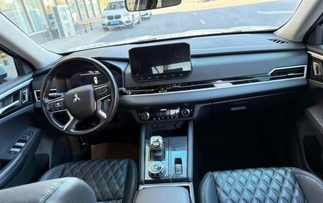 Mitsubishi Outlander, 2022 год, 7 фотография