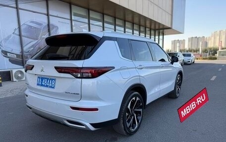 Mitsubishi Outlander, 2022 год, 5 фотография