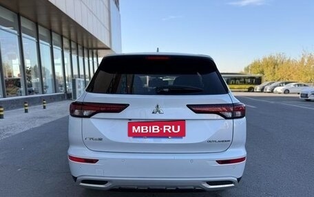 Mitsubishi Outlander, 2022 год, 6 фотография