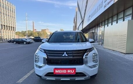 Mitsubishi Outlander, 2022 год, 2 фотография