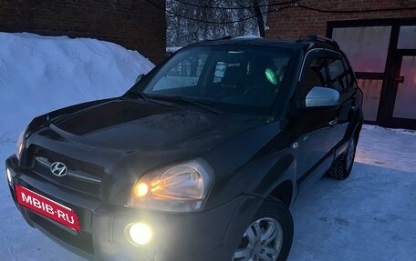 Hyundai Tucson III, 2006 год, 700 000 рублей, 1 фотография