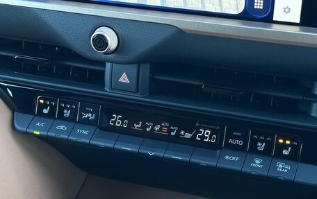 Toyota Crown, 2025 год, 5 890 099 рублей, 19 фотография