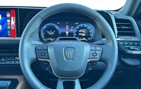 Toyota Crown, 2025 год, 5 890 099 рублей, 13 фотография