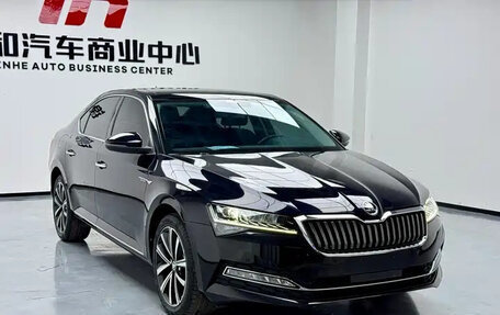 Skoda Superb III рестайлинг, 2023 год, 2 007 000 рублей, 2 фотография