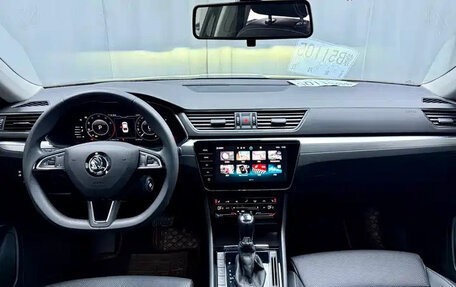 Skoda Superb III рестайлинг, 2023 год, 2 007 000 рублей, 7 фотография