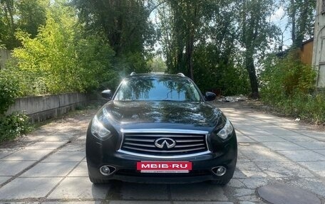 Infiniti QX70, 2015 год, 1 650 000 рублей, 2 фотография