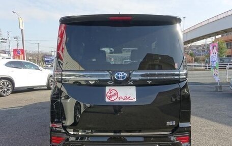 Toyota Voxy, 2023 год, 2 850 888 рублей, 7 фотография