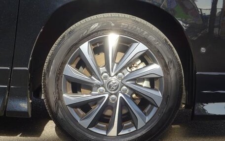 Toyota Voxy, 2023 год, 2 850 888 рублей, 12 фотография