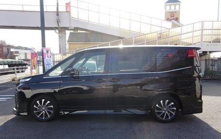 Toyota Voxy, 2023 год, 2 850 888 рублей, 9 фотография