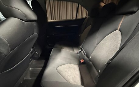 Toyota Camry, 2020 год, 2 500 000 рублей, 24 фотография