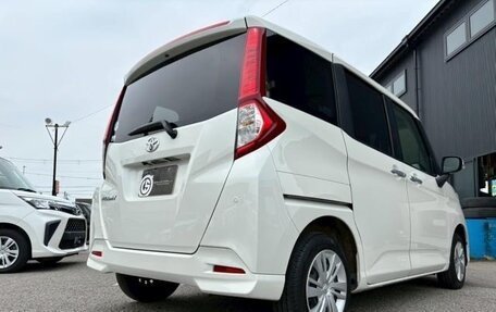 Toyota Roomy I, 2022 год, 900 000 рублей, 2 фотография