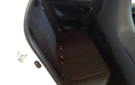 Toyota Yaris, 2022 год, 800 000 рублей, 12 фотография