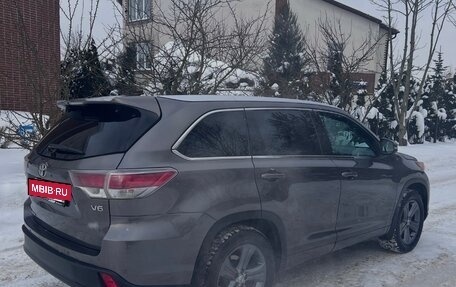 Toyota Highlander III, 2014 год, 2 490 000 рублей, 5 фотография