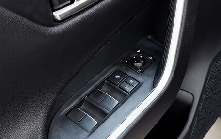 Toyota RAV4, 2019 год, 2 690 000 рублей, 3 фотография