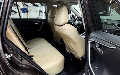 Toyota RAV4, 2019 год, 2 690 000 рублей, 7 фотография